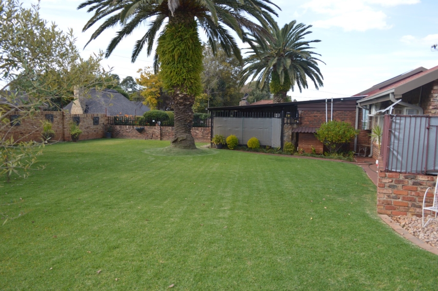 6 Bedroom Property for Sale in Doringkruin North West